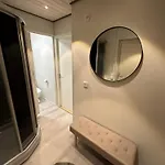 Elves Wagon Lodge *