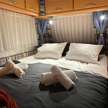 Elves Wagon Lodge *